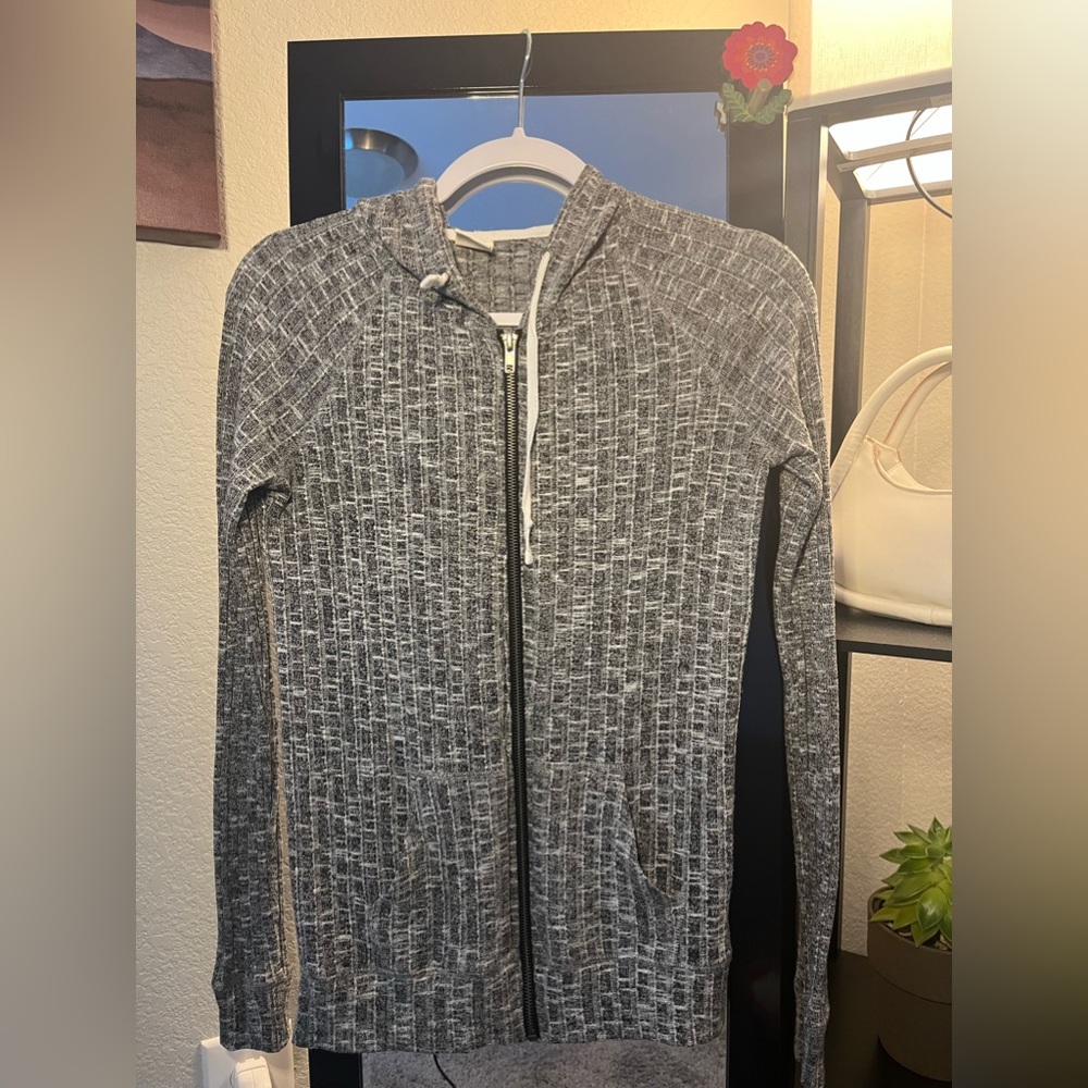 ZINE zip-up jacket